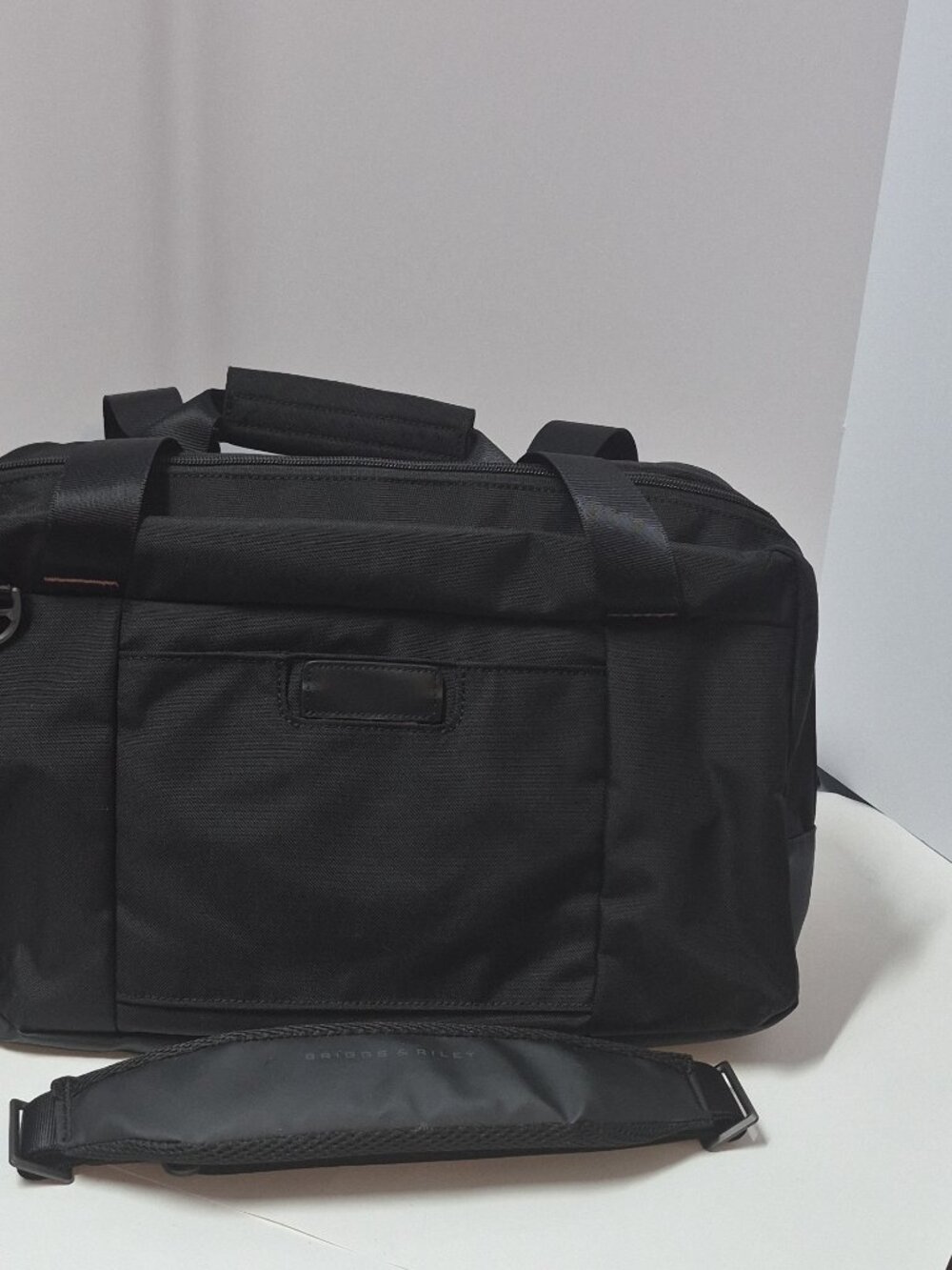 Briggs & Riley Black Nylon Duffle Bag Adjustable Shoulder Strap 18" & Under
